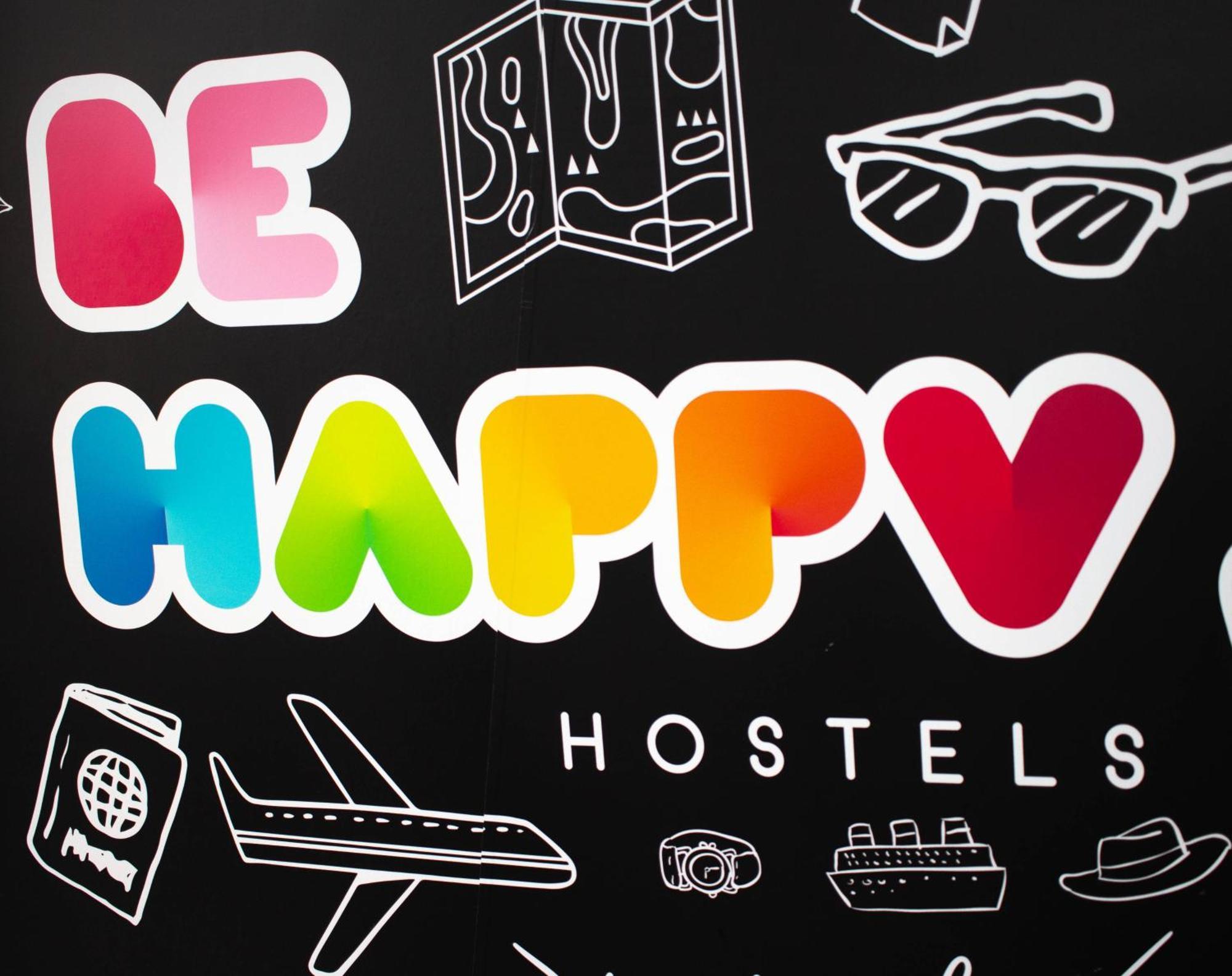 Be Happy Hostel Nerja Extérieur photo