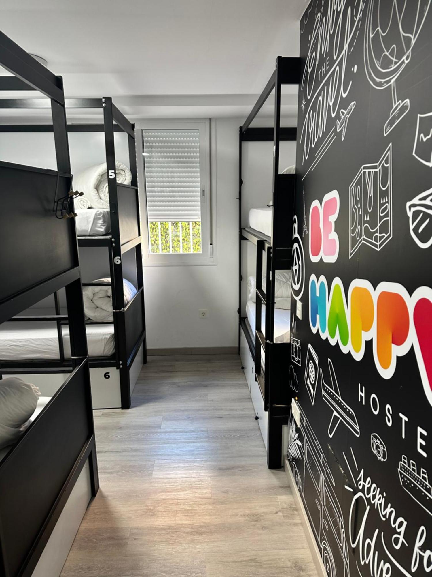 Be Happy Hostel Nerja Extérieur photo