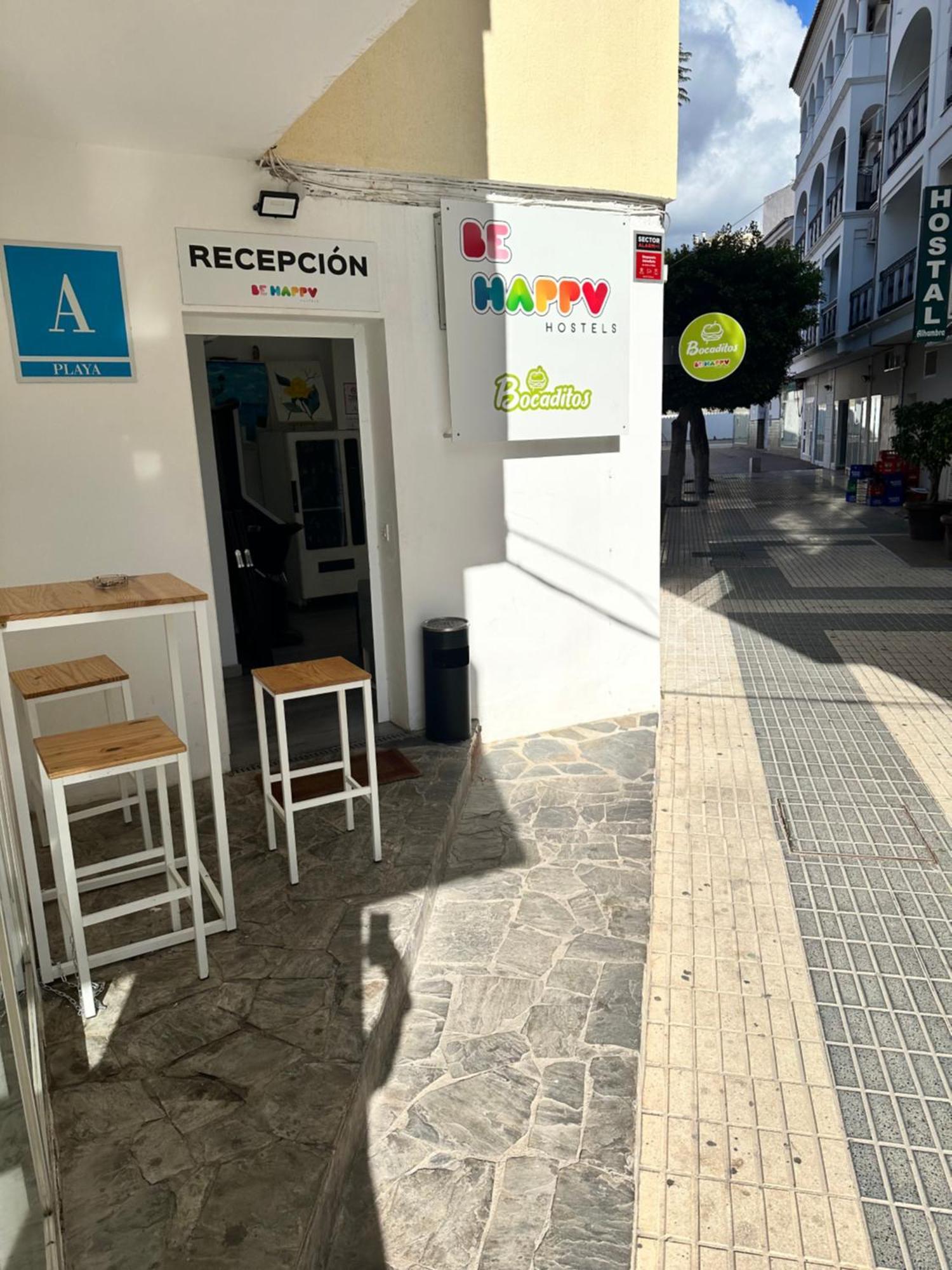 Be Happy Hostel Nerja Extérieur photo